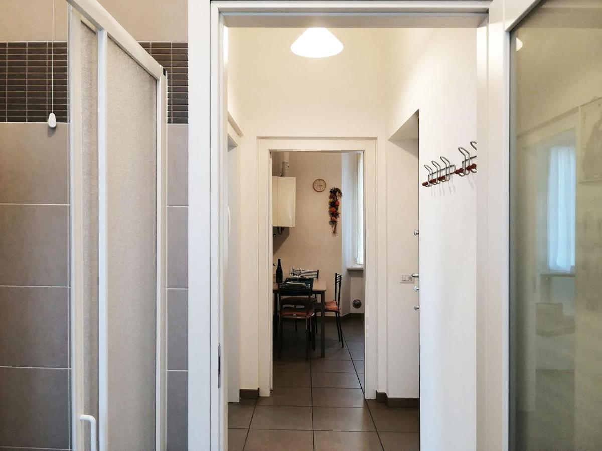Appartamento Aida - Near The Center With Private Parking E Ac Комо Екстериор снимка