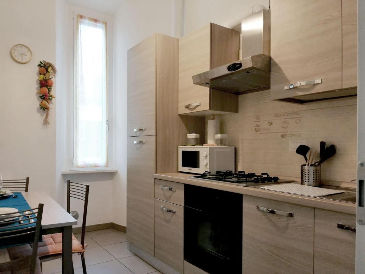 Appartamento Aida - Near The Center With Private Parking E Ac Комо Екстериор снимка