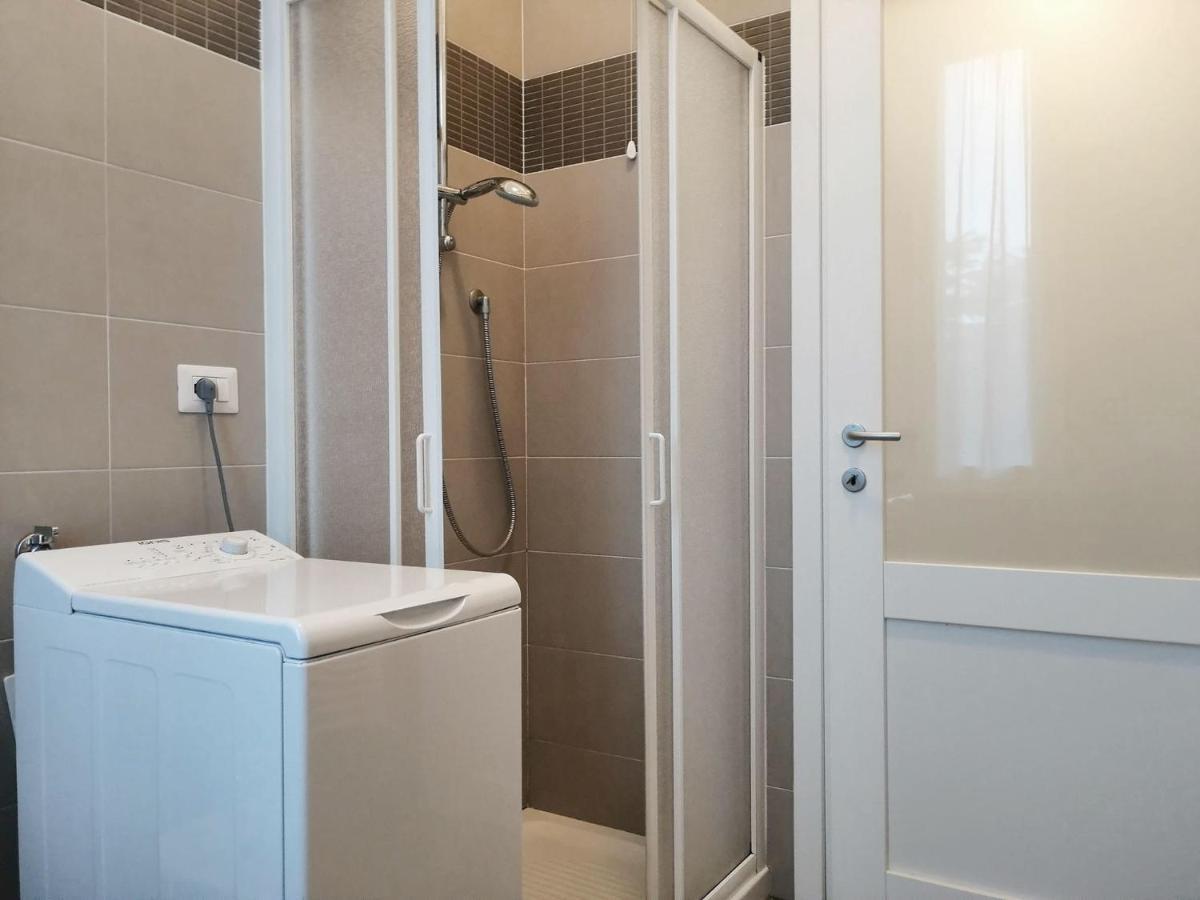 Appartamento Aida - Near The Center With Private Parking E Ac Комо Екстериор снимка