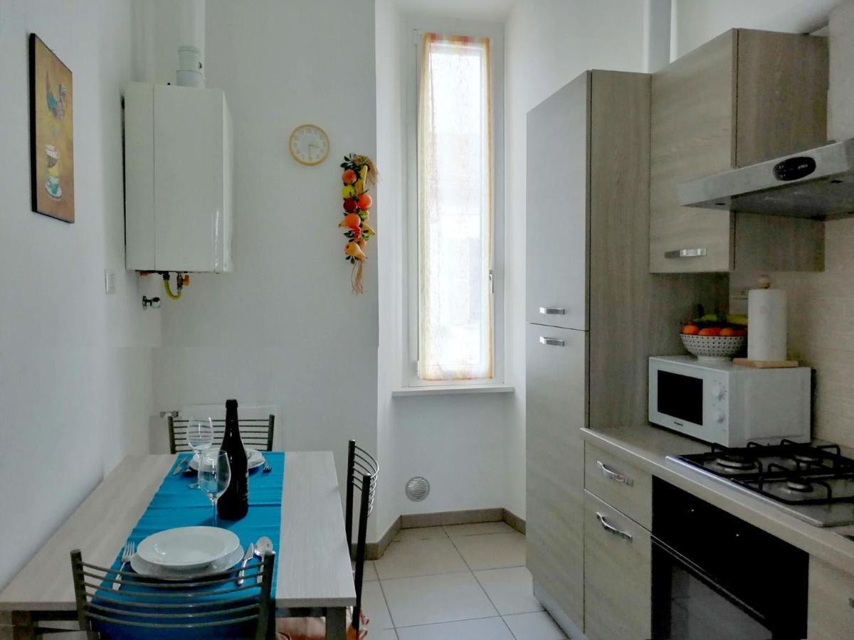 Appartamento Aida - Near The Center With Private Parking E Ac Комо Екстериор снимка